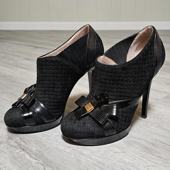 VERSACE ANKLE BOOTS - Picture 16 of 16